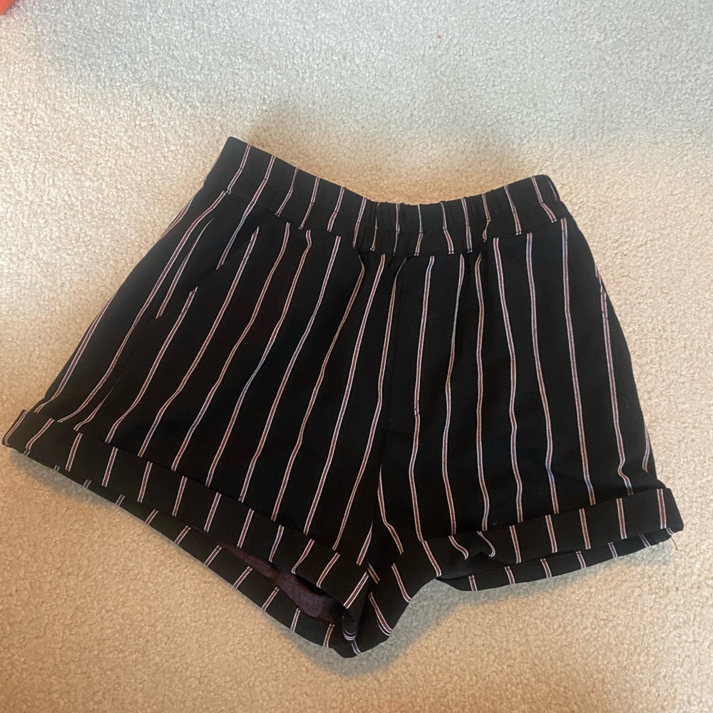 NWT Forever 21 patterned shorts